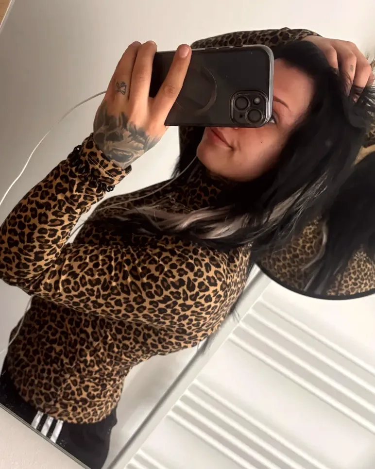 Courtney, 20