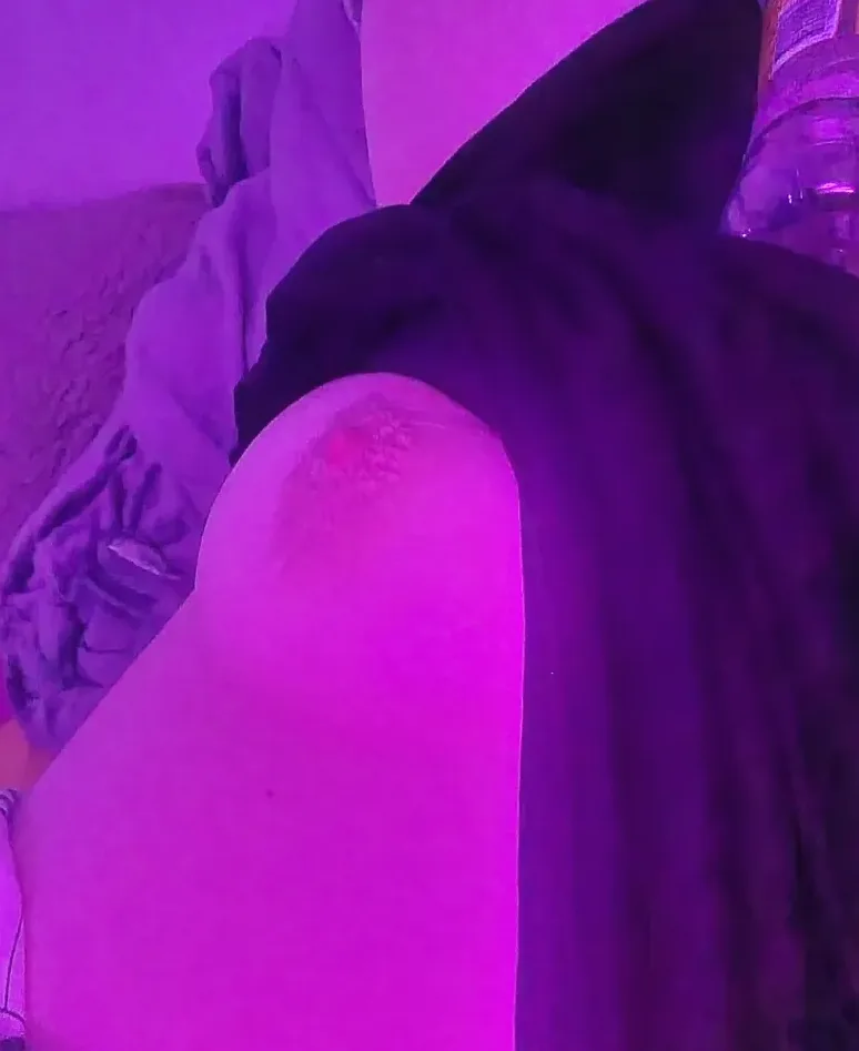 Ewa, 34