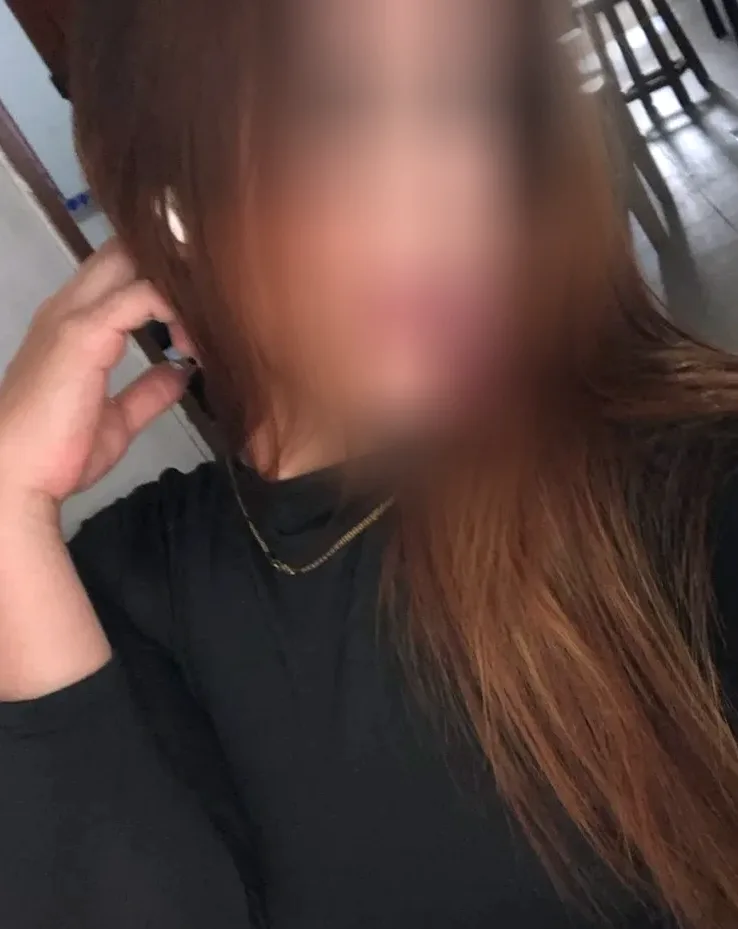 Julia, 20